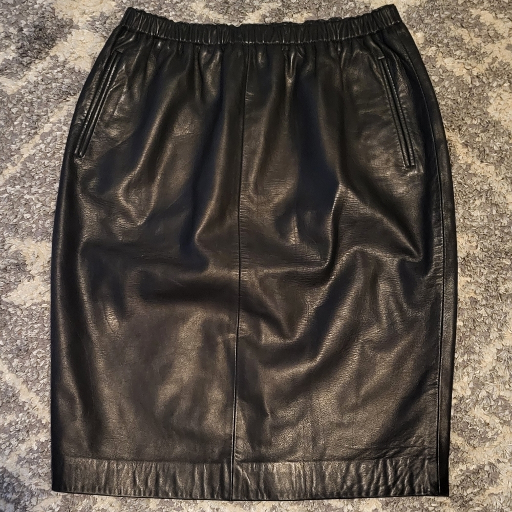 Classic Black Leather Pencil Skirt